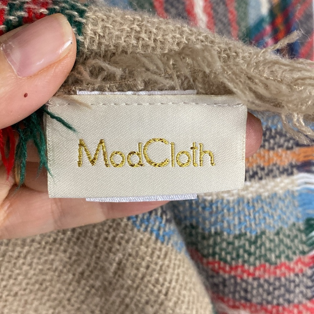 ModCloth tartan plaid blanket wrap/scarf/shawl - Picture 7 of 17